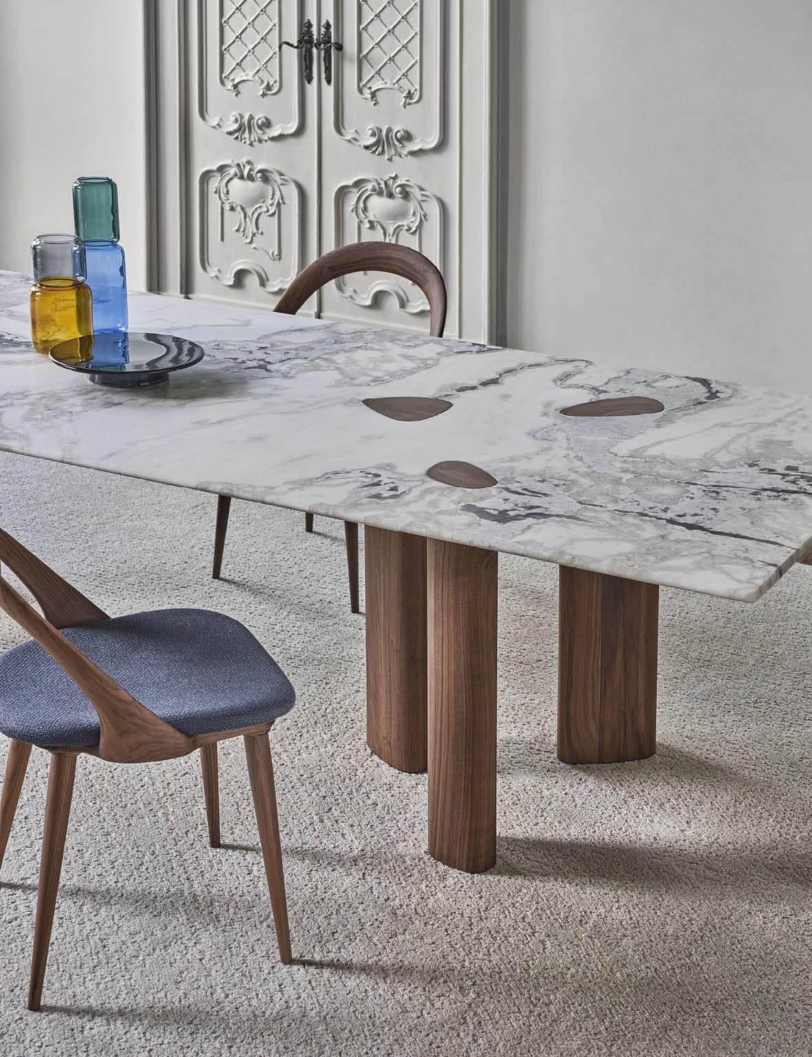 Read more about the article PORADA: THE OSWOOD TABLE ON DISPLAY