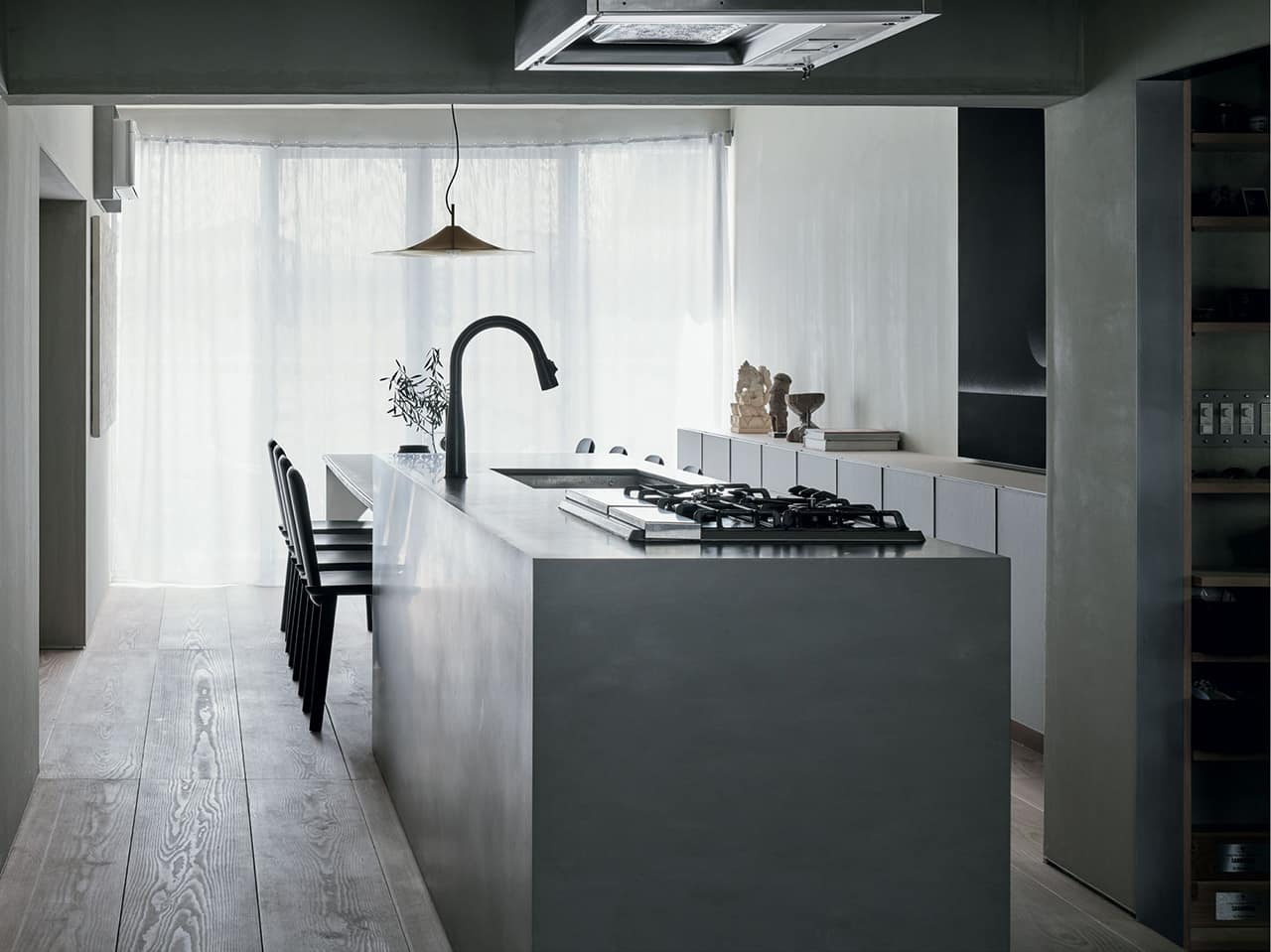 Read more about the article KOYORI: PRODUCT STORY: The Beauty of Poise: The Shaku Chair Vol.1