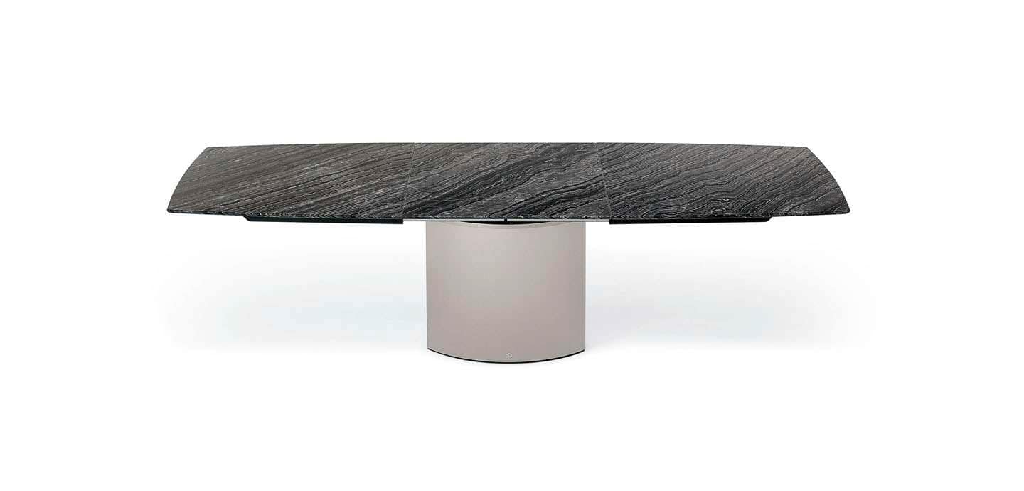 Read more about the article DRAENERT: ADLER TABLE