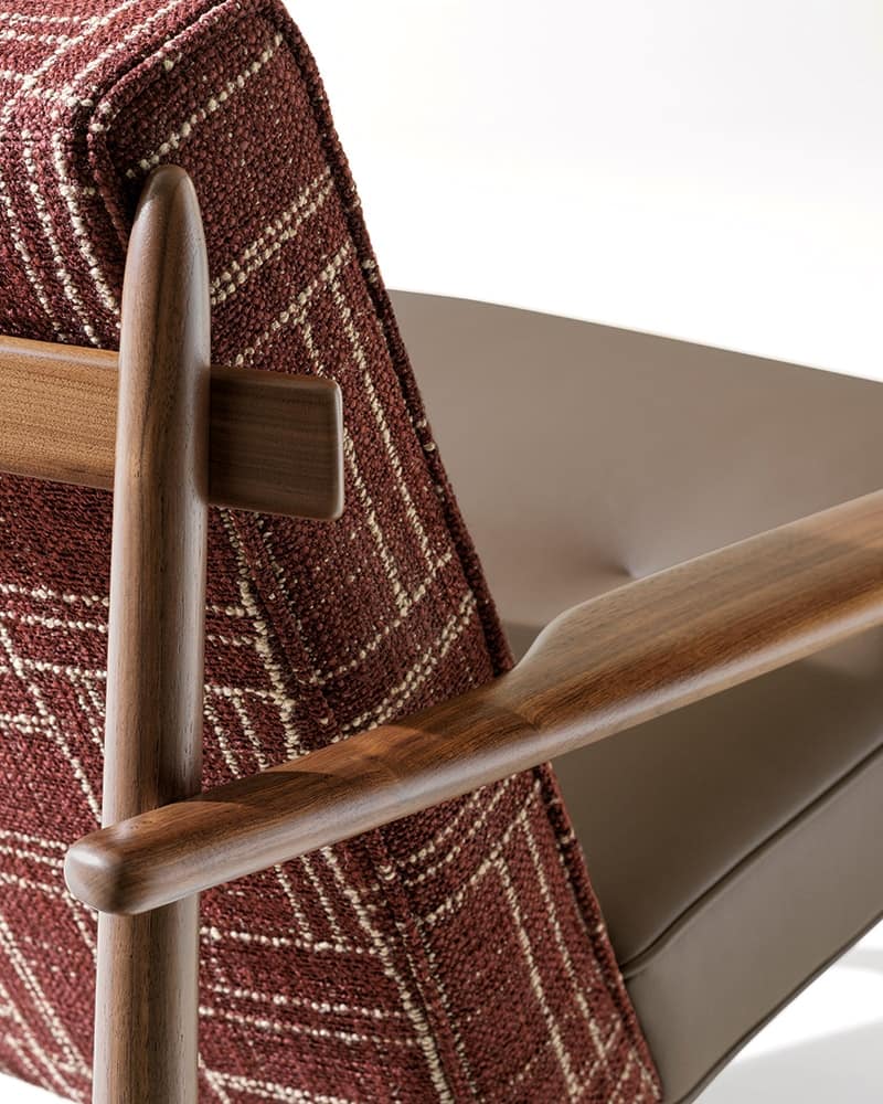 Read more about the article MINOTTI | TRIO ARMCHAIR AVAILABLE ON DISPLAY