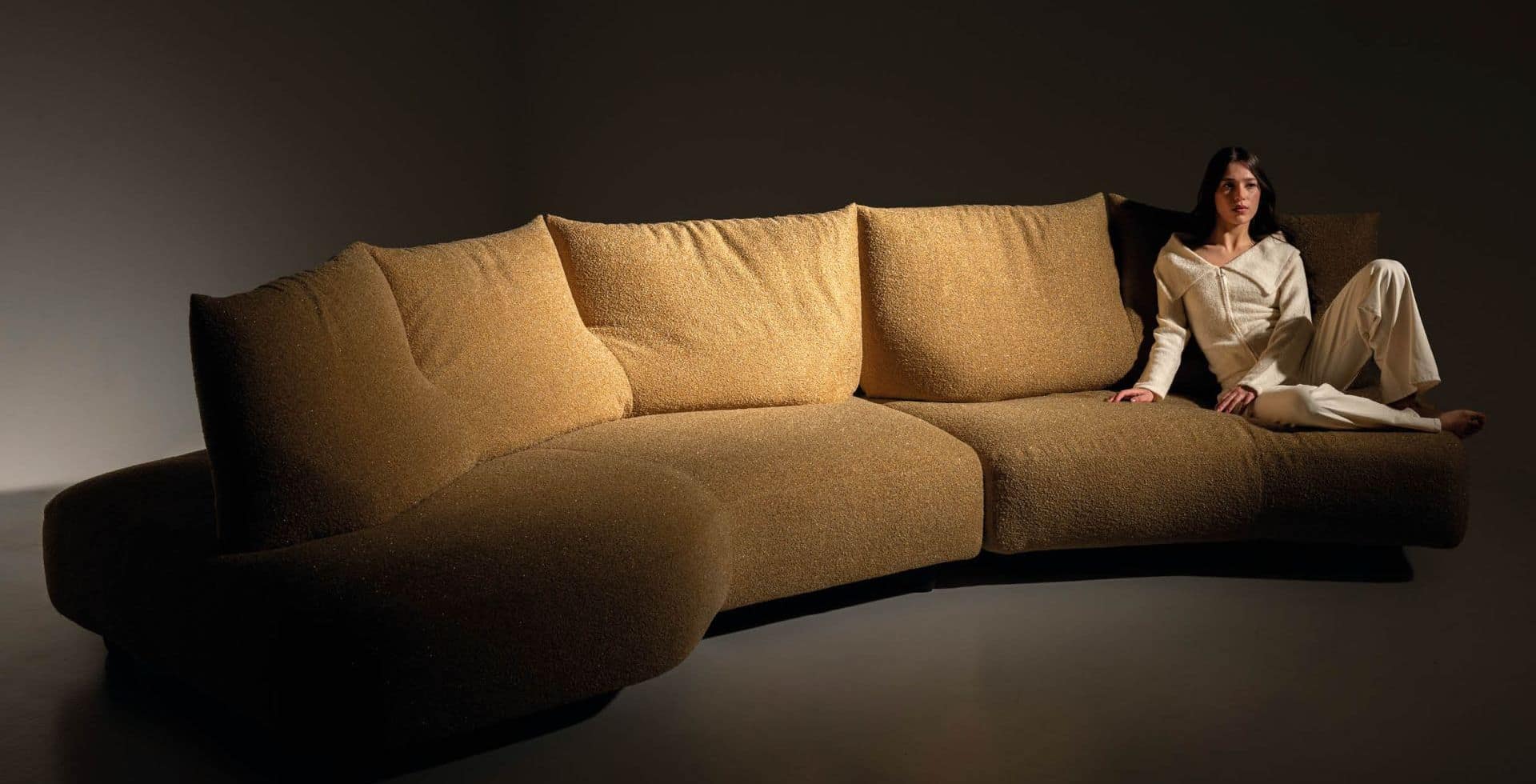 You are currently viewing EDRA | SMART CUSHION: THE ART OF COMFORT