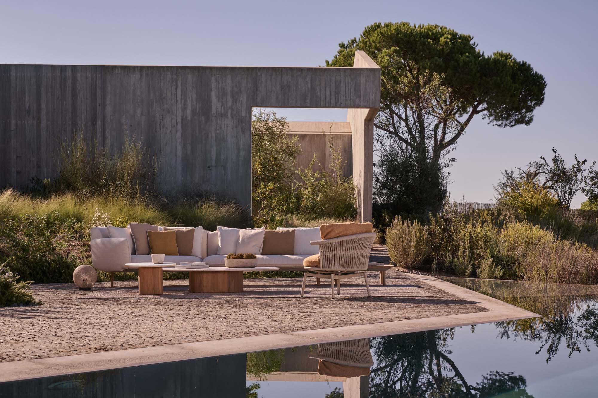 You are currently viewing TRIBÙ | DISCOVER CESTA & T TABLE LOW DINING