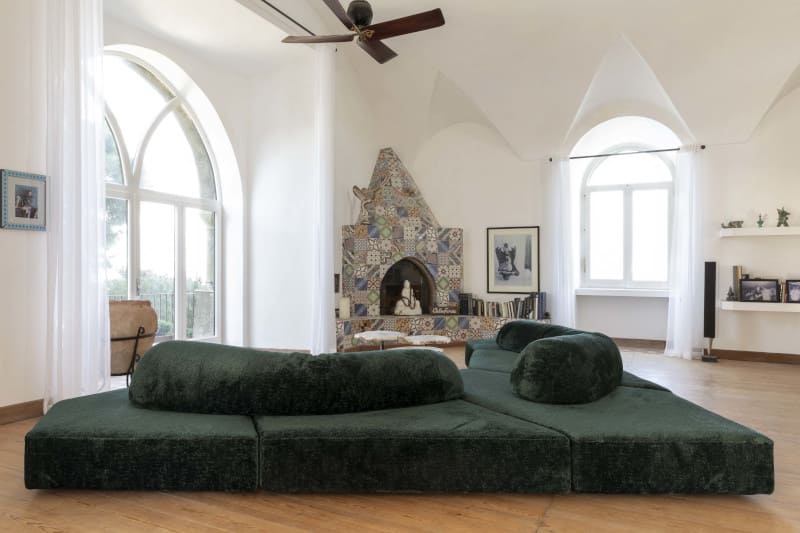 Read more about the article Edra: On the Rocks